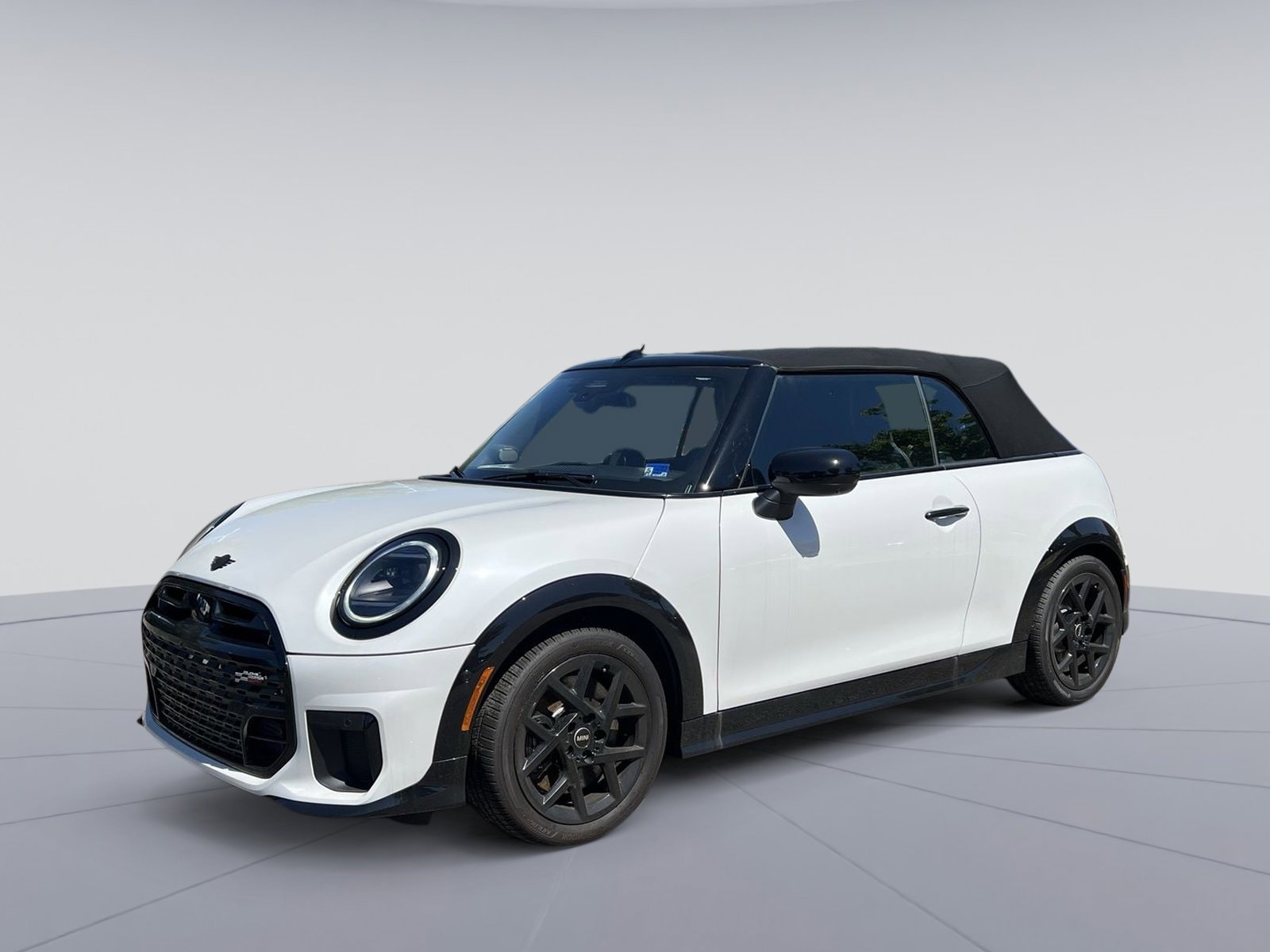 2026 MINI Convertible Cooper S's photo