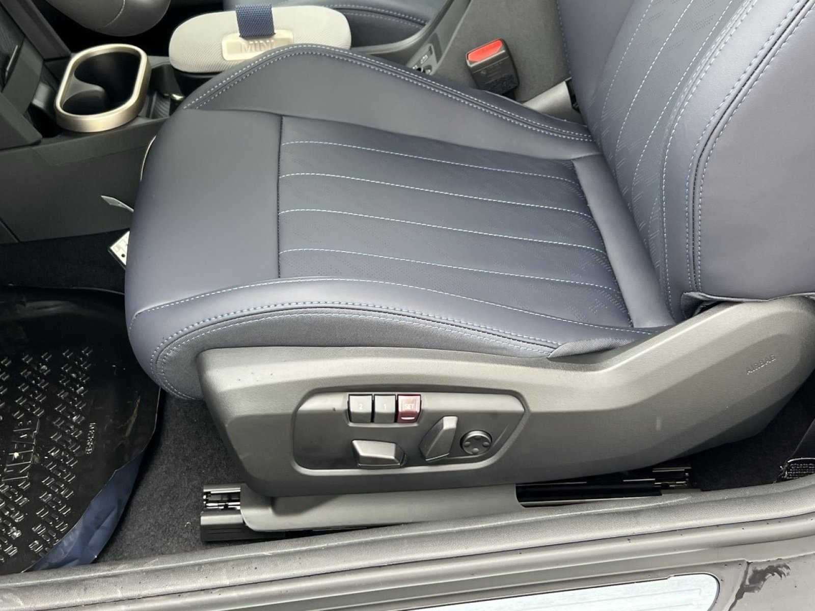 2026 MINI Convertible S - Photo 11