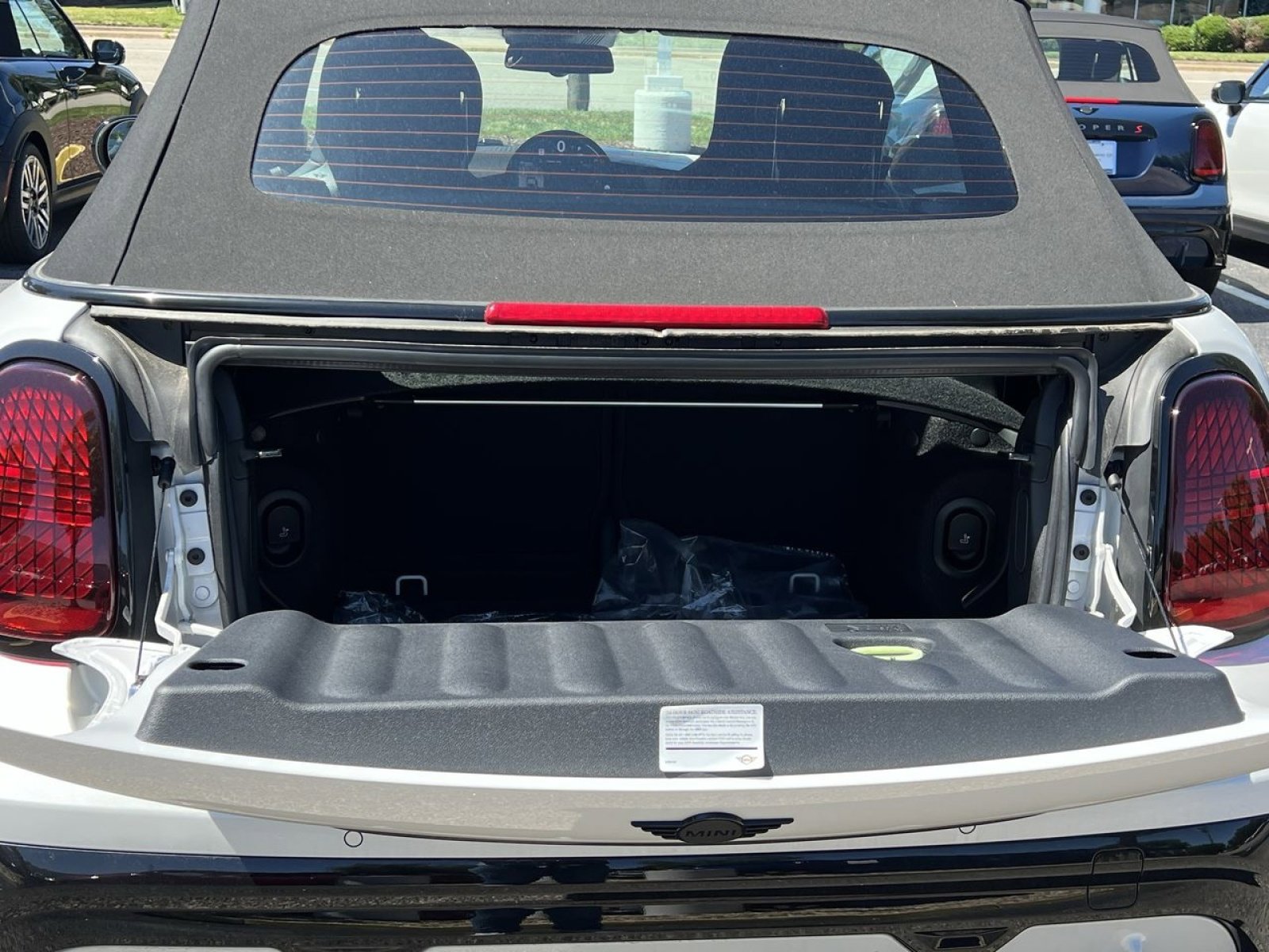 2026 MINI Convertible S - Photo 24