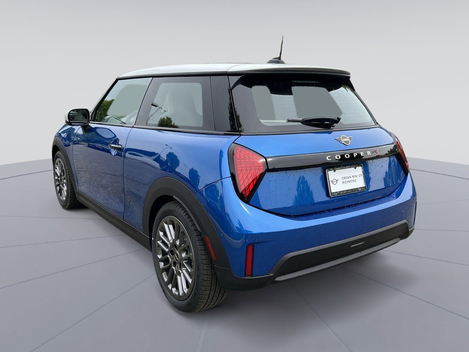 2025 Mini Cooper S Iconic photo 3