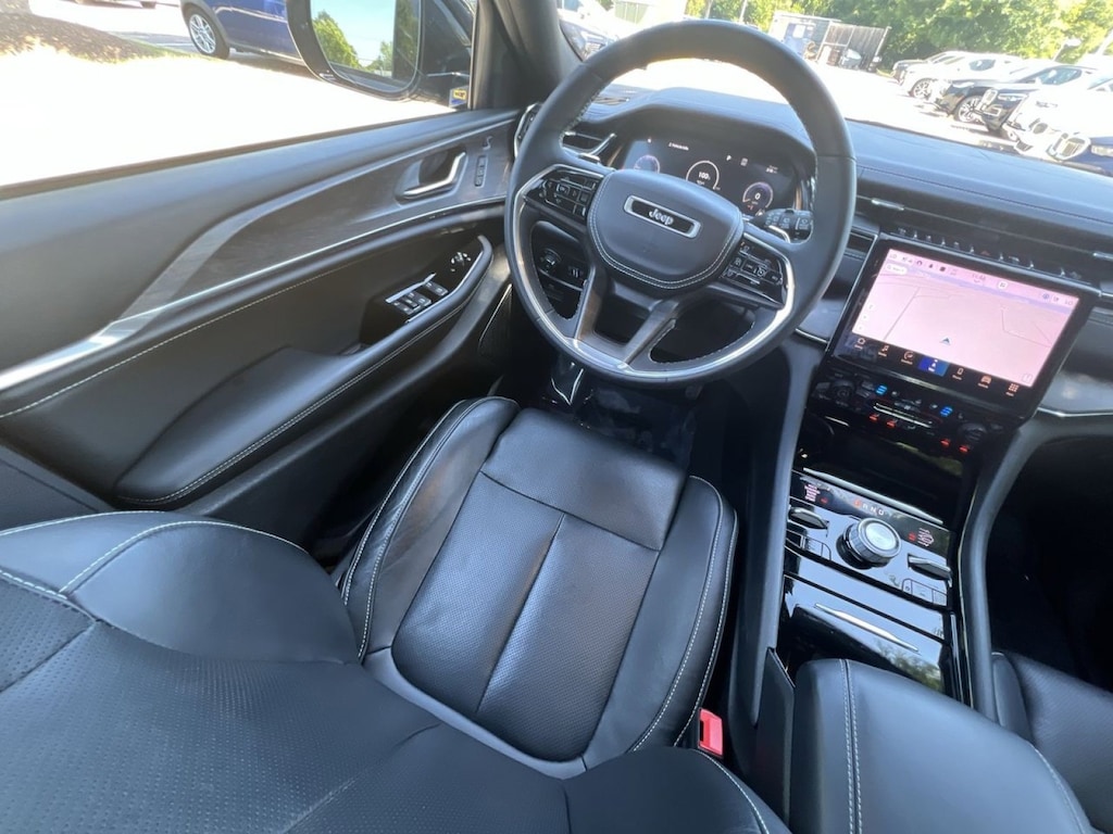 Used 2023 Jeep Grand Cherokee L Overland SUV