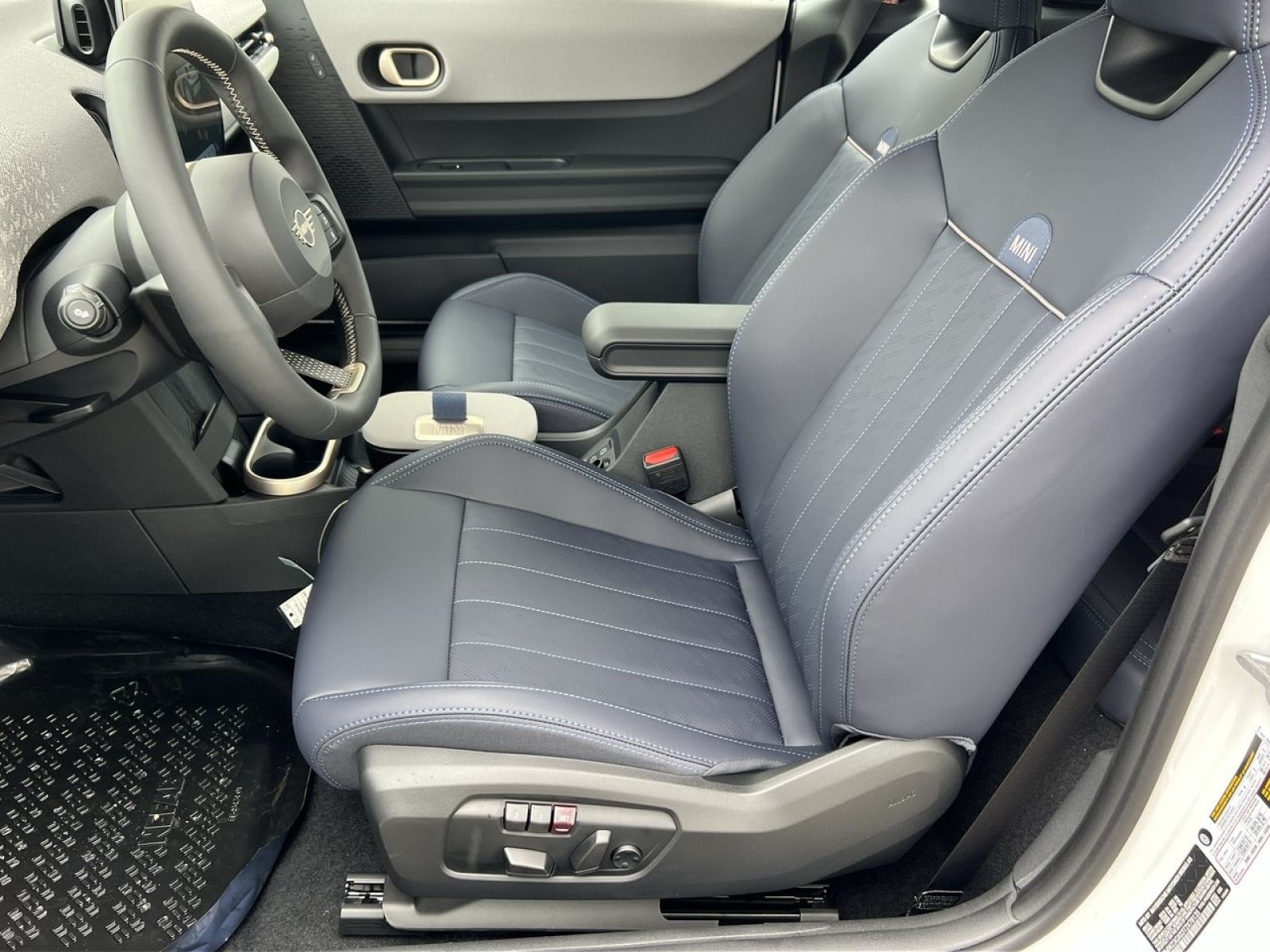 2026 MINI Convertible S - Photo 10