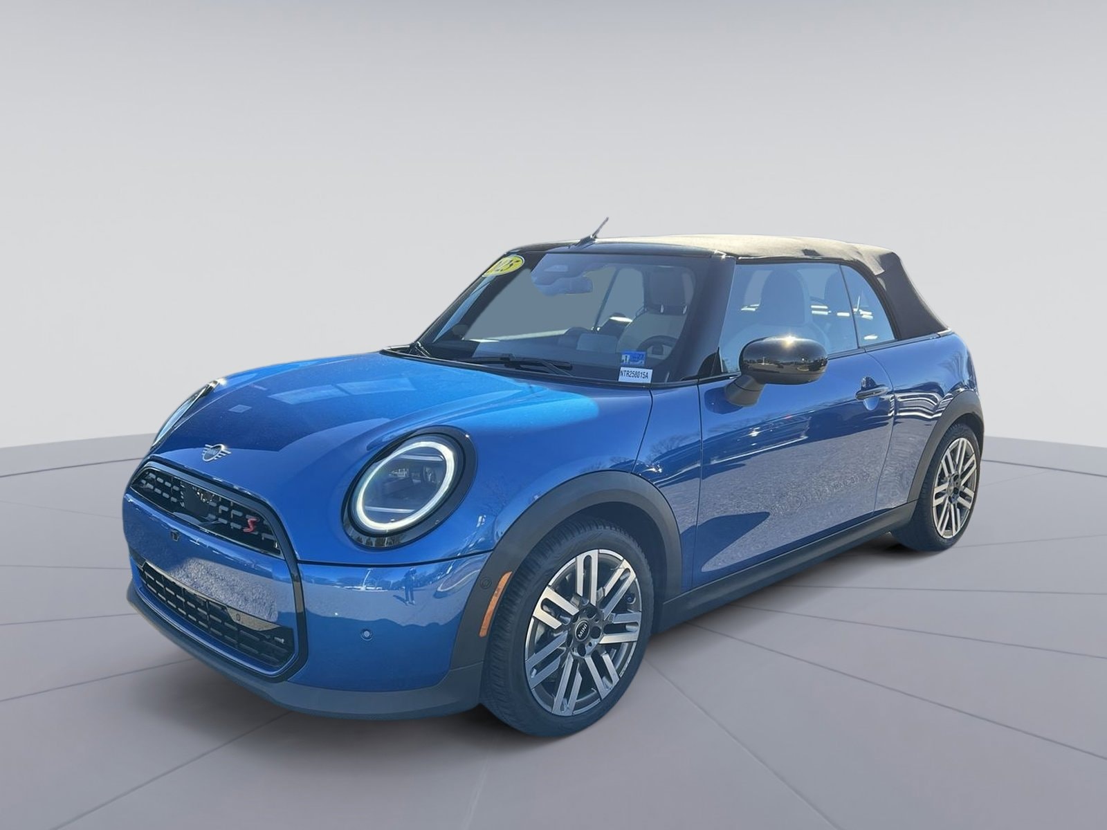 2025 MINI Convertible S's photo