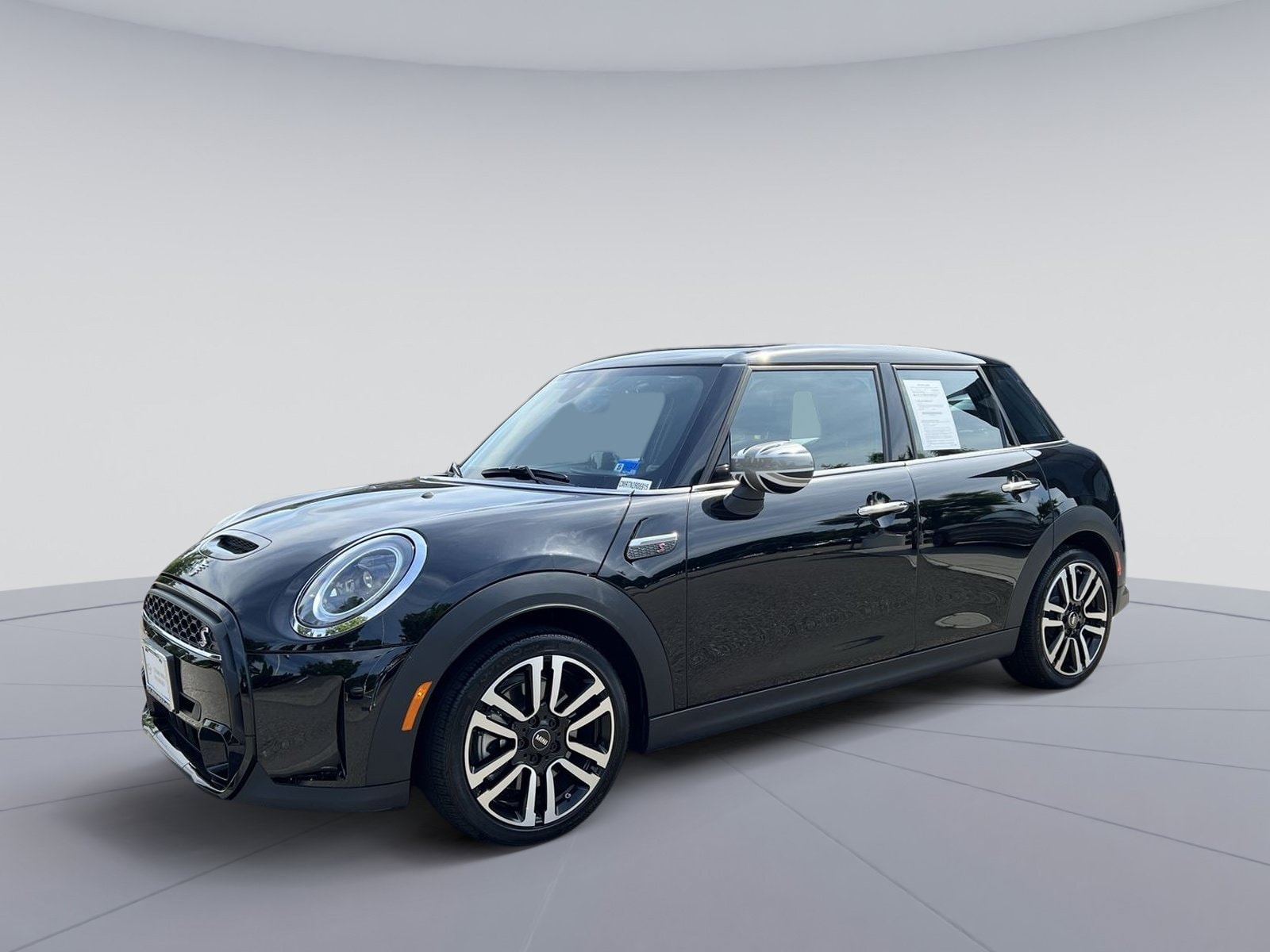 2022 MINI Hardtop Cooper S's photo