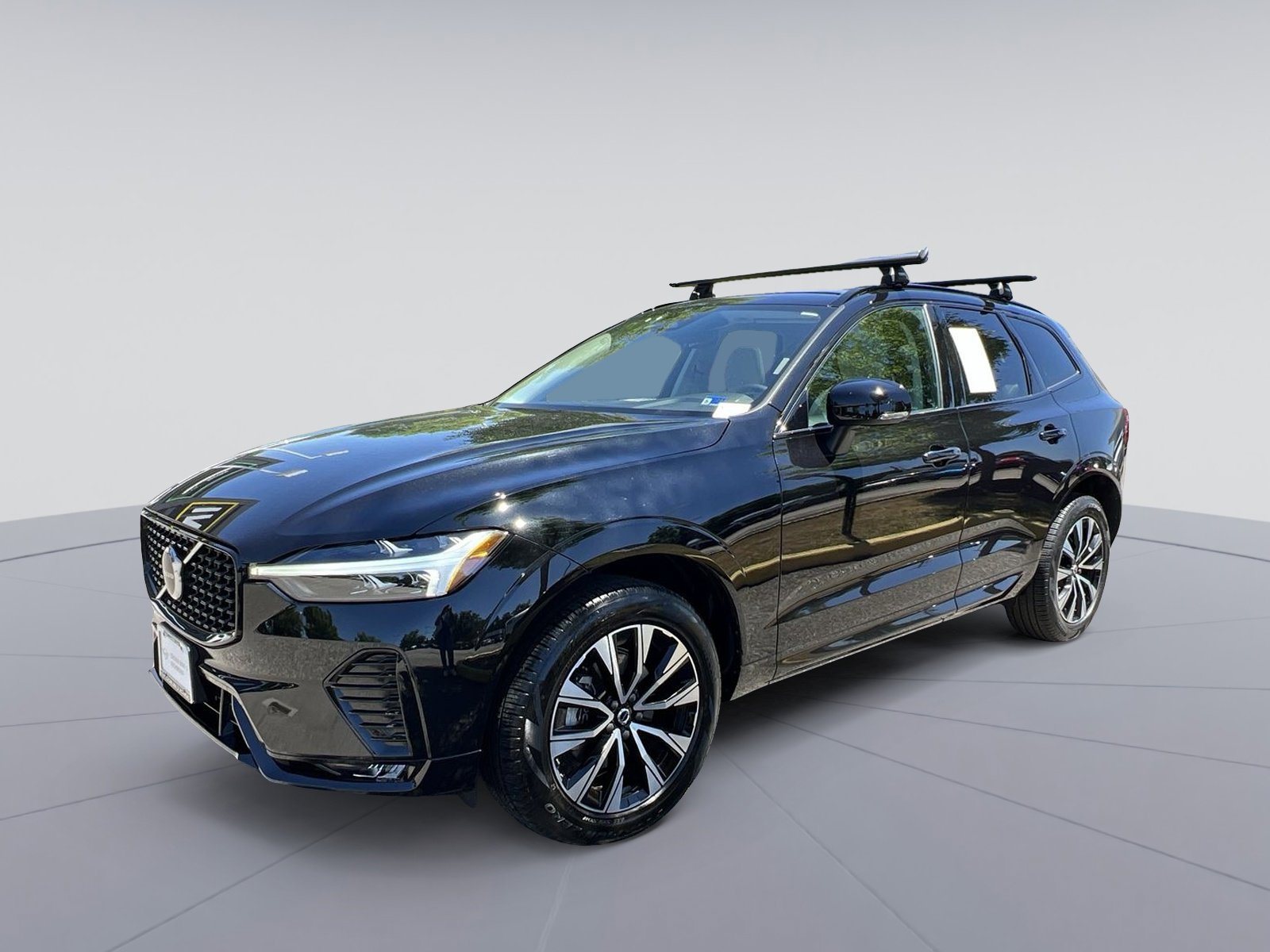 2024 Volvo XC60 B5 Core Dark Theme AWD's photo