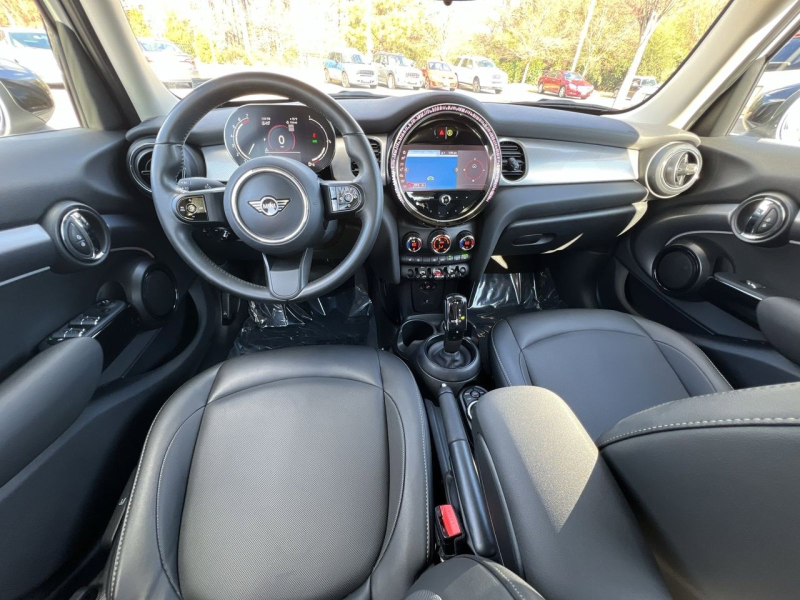 2022 Mini Cooper 4 Door Hardtop photo 2