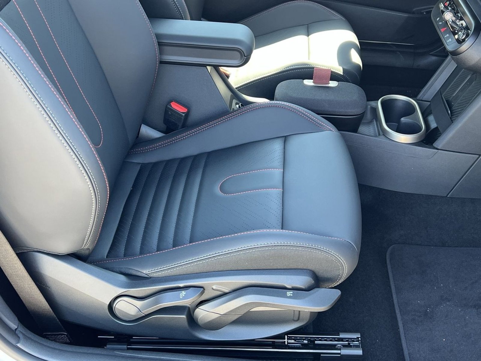 2026 MINI Convertible S - Photo 27