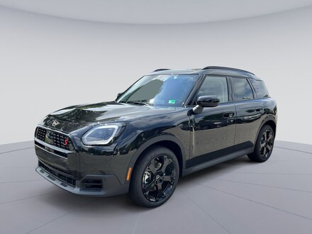 2025 MINI Countryman Iconic SUV