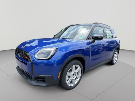 2025 MINI Countryman Signature Plus SUV