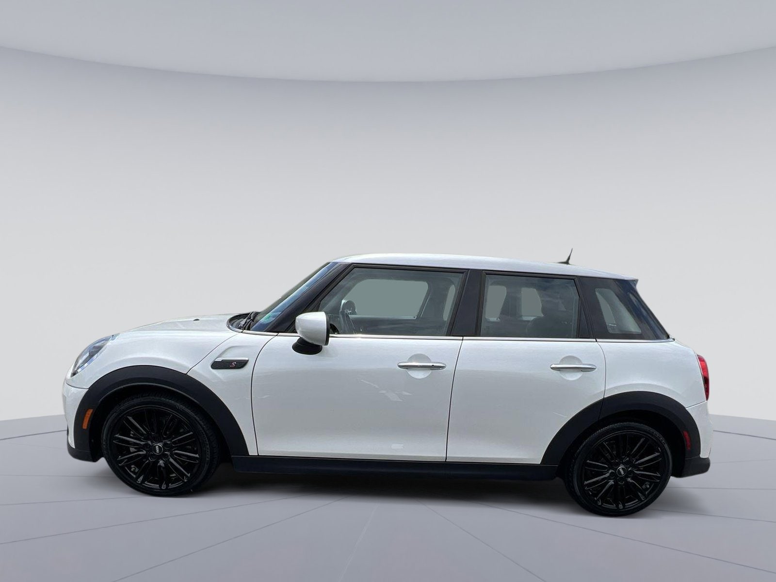 Used 2024 MINI Hardtop 4 Door S with VIN WMW53DK02R2V08115 for sale in Richmond, VA
