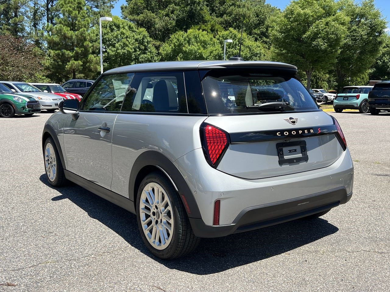 2025 Mini Cooper Hardtop S photo 3