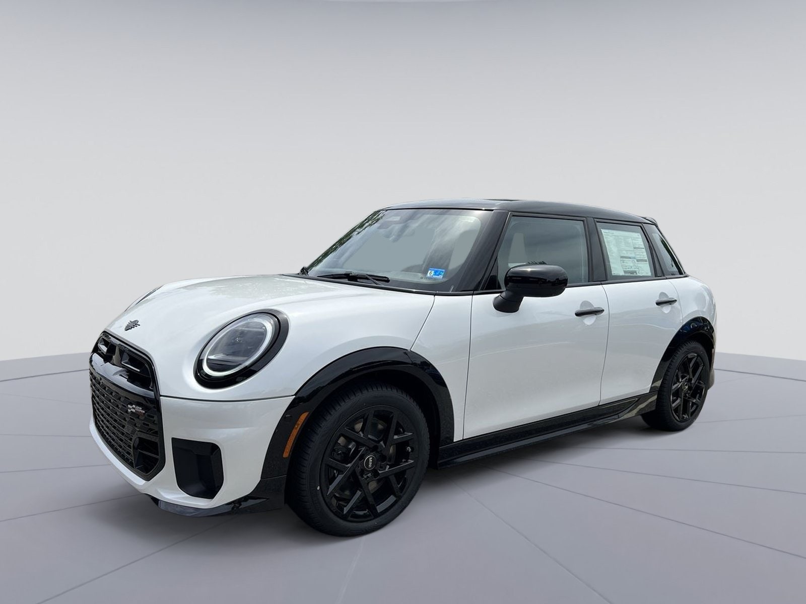 2026 MINI Hardtop Cooper S's photo