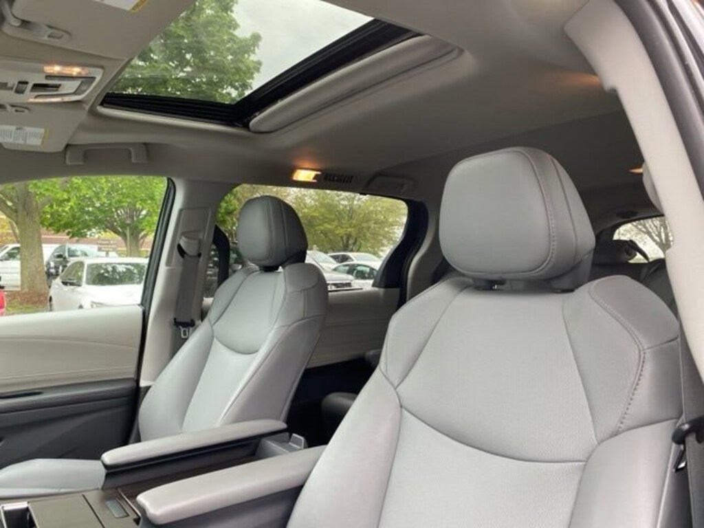 Used 2023 Toyota Sienna XLE