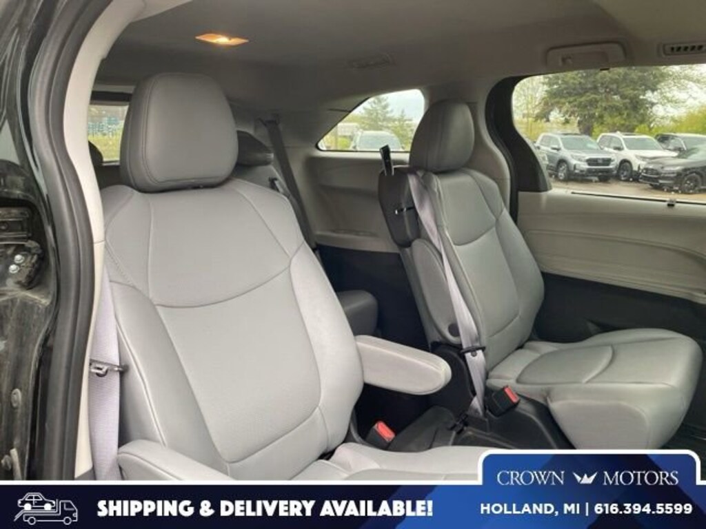 Used 2023 Toyota Sienna XLE