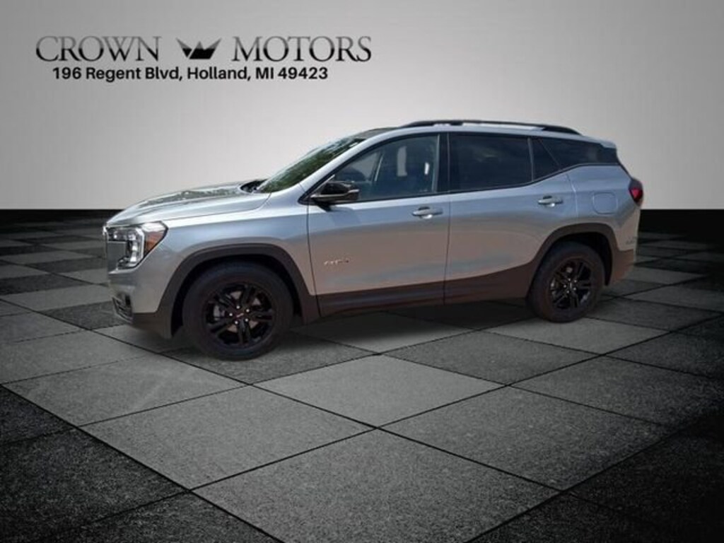 Used 2024 GMC Terrain AT4 SUV