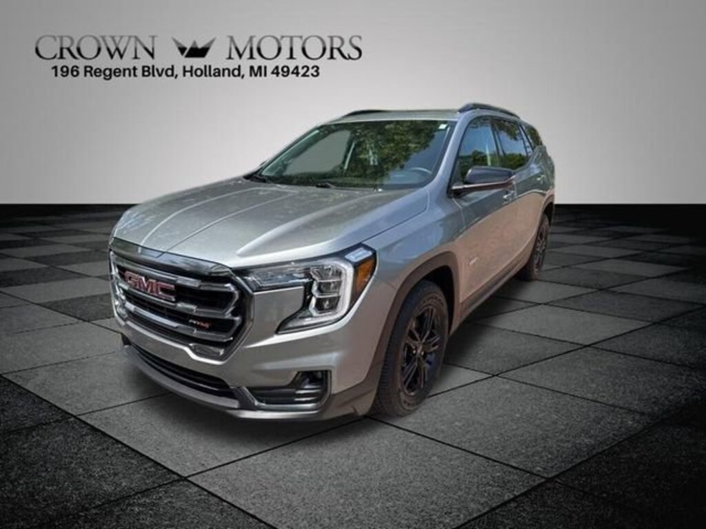 Used 2024 GMC Terrain AT4 SUV