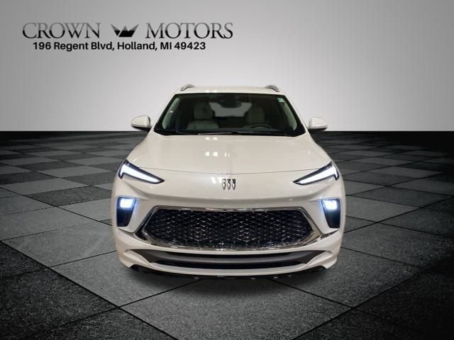 2025 Buick Encore GX Avenir photo 2