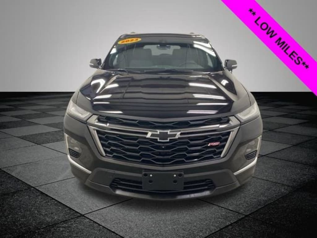 Used 2023 Chevrolet Traverse RS SUV