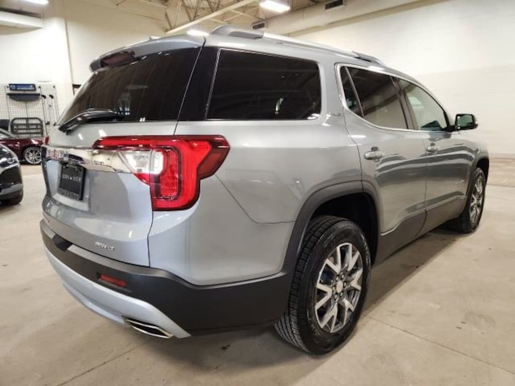 Used 2023 GMC Acadia SLE SUV