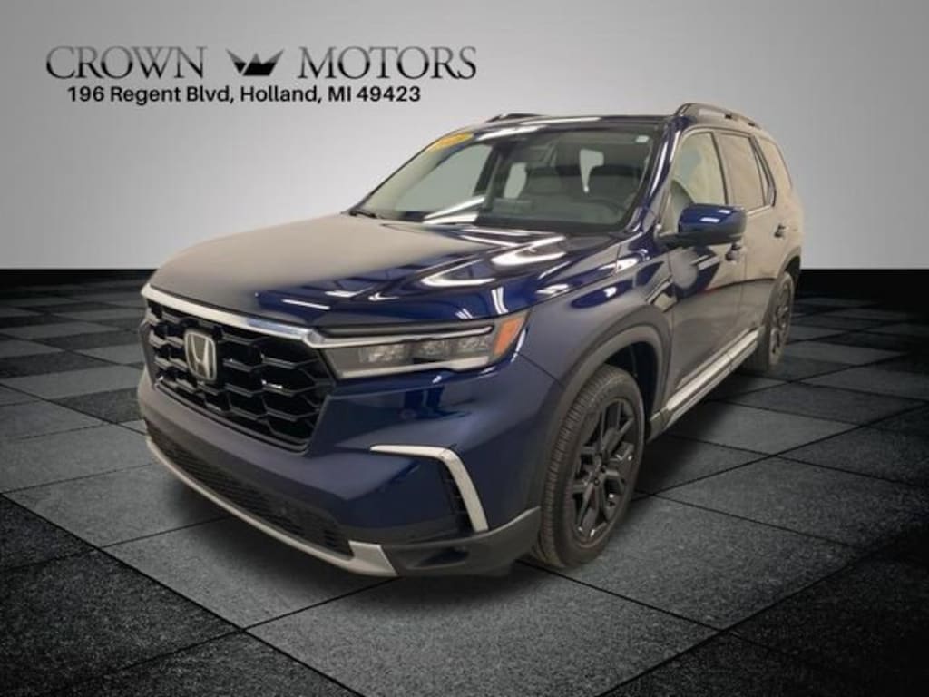 Used 2025 Honda Pilot Touring SUV