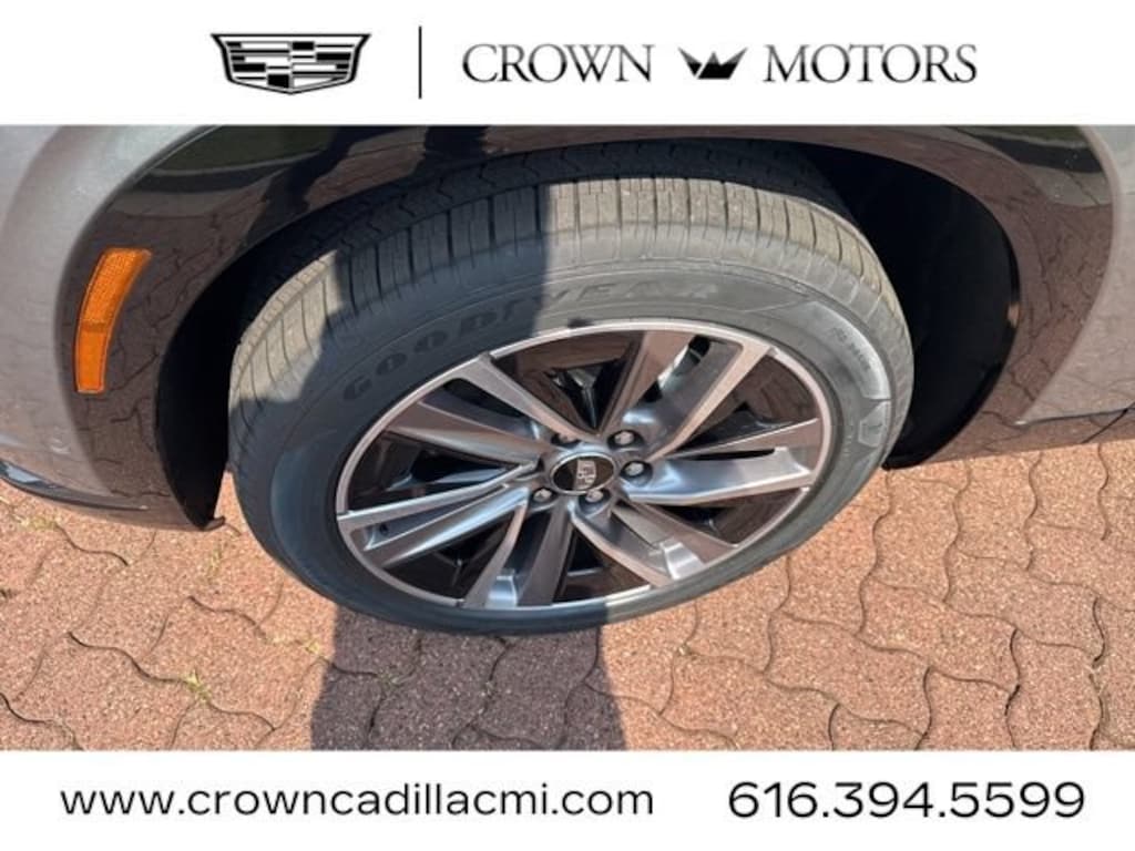 New 2026 CADILLAC VISTIQ Sport SUV