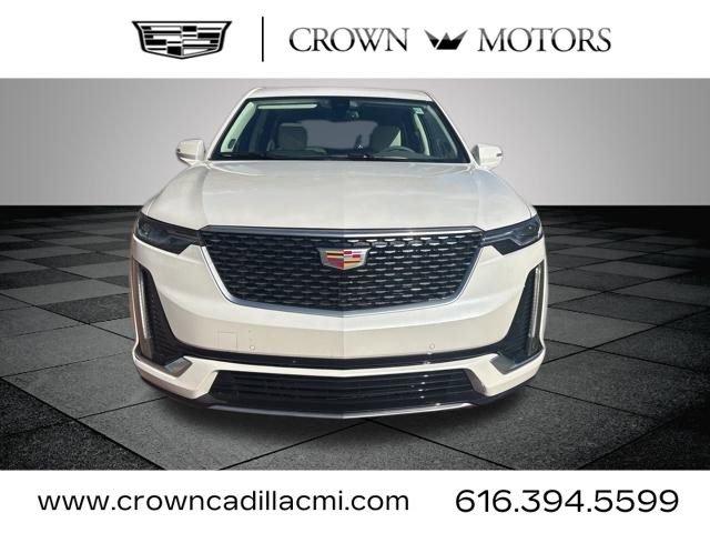 2025 Cadillac XT6 Premium Luxury photo 2