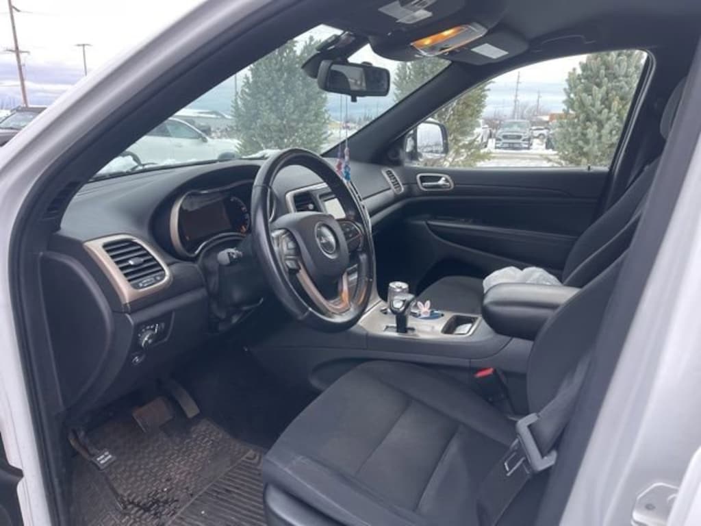 Used 2015 Jeep Grand Cherokee Laredo SUV