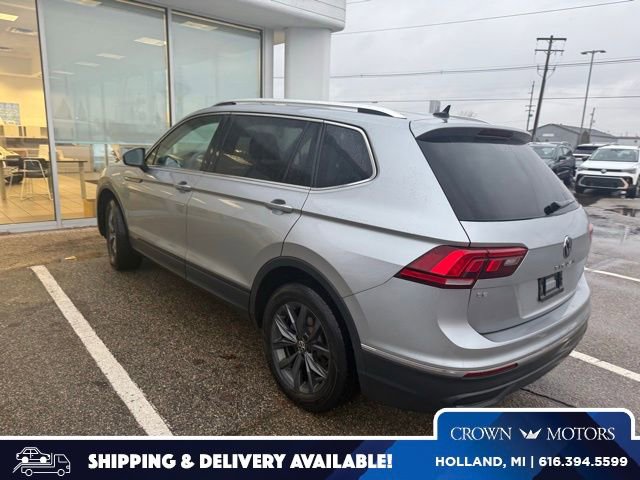 2022 Volkswagen Tiguan SE's photo
