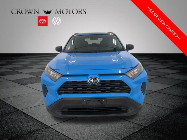 2019 Toyota RAV4 LE photo 2