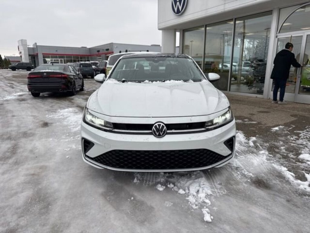 Used 2025 Volkswagen Jetta 1.5T SE Sedan