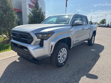 2025 Toyota Tacoma SR5 4X4 DOUBLE CAB