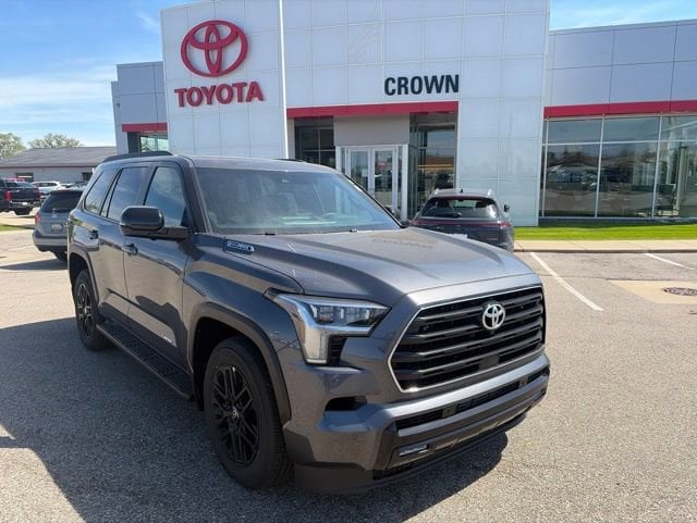 2026 Toyota Sequoia Limited 4WD i-FORCE MAX Hybrid's photo