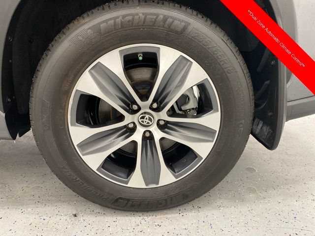 2024 Toyota Highlander XLE - Photo 11