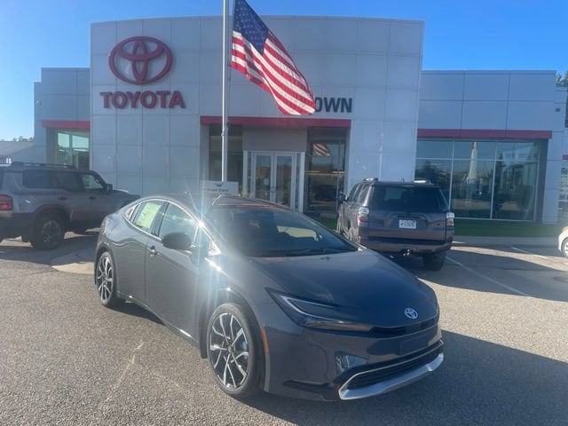 Guardian Gray 2027 Toyota Prius Plug-In Hybrid Hatchback Front-Wheel Drive Continuously Variable Transmission