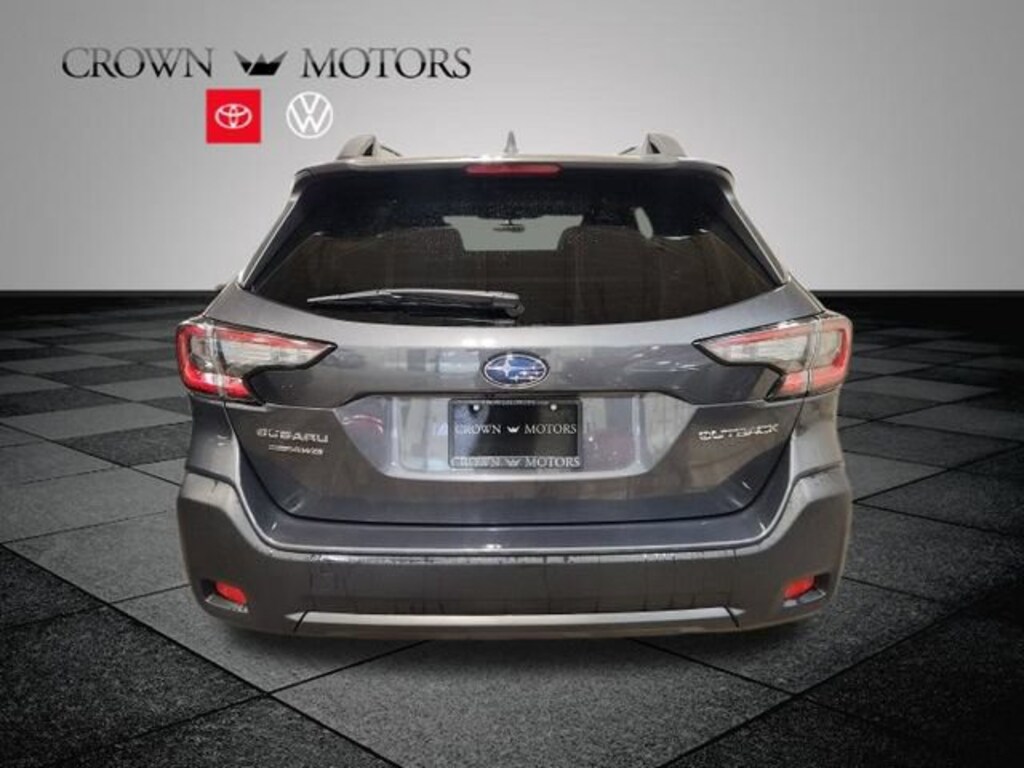 Used 2025 Subaru Outback Premium SUV