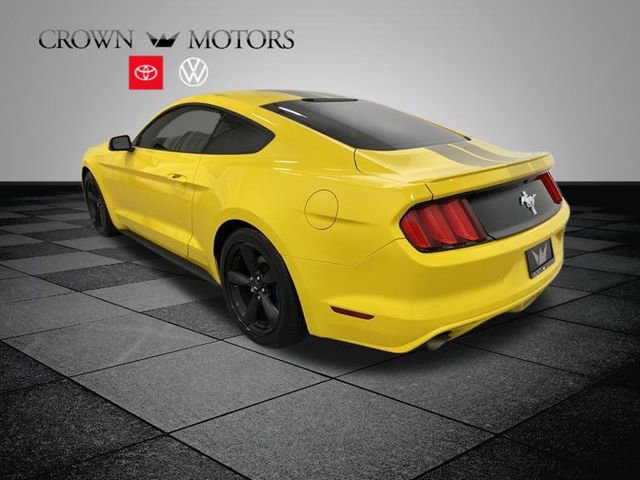 2016 Ford Mustang V6 photo 4