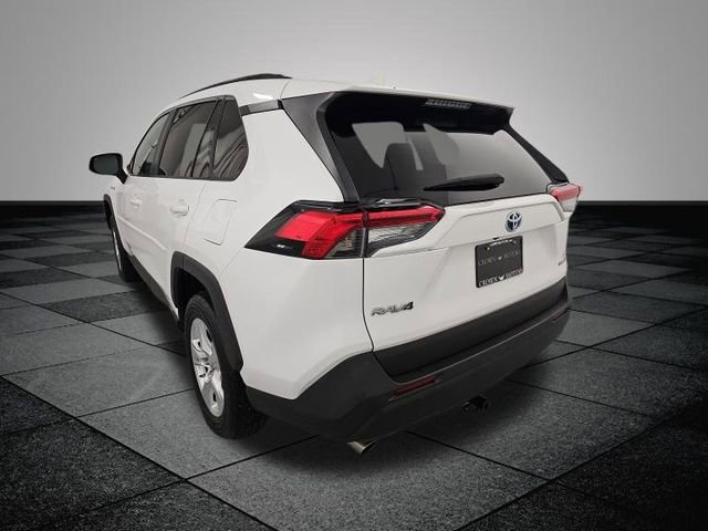 2020 Toyota RAV4 Hybrid LE photo 4