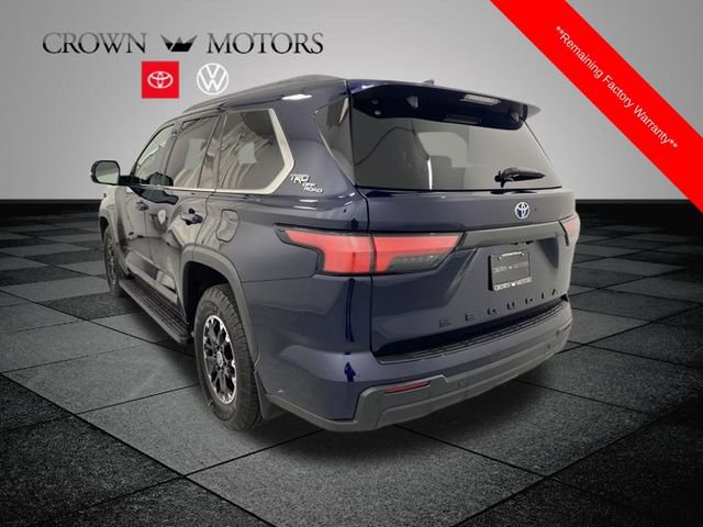 2024 Toyota Sequoia SR5 photo 4
