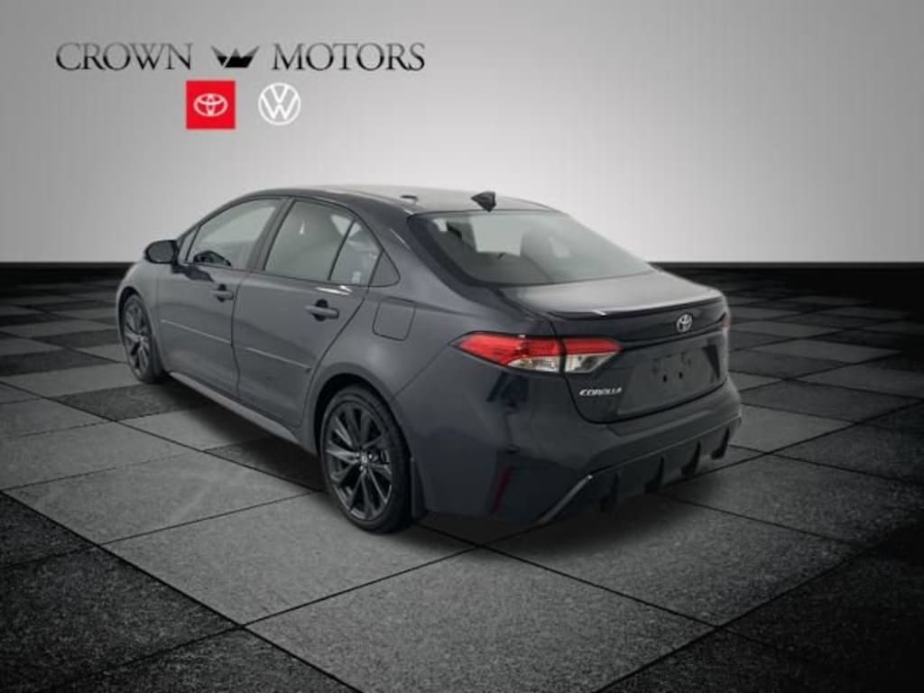 Used 2025 Toyota Corolla SE Sedan