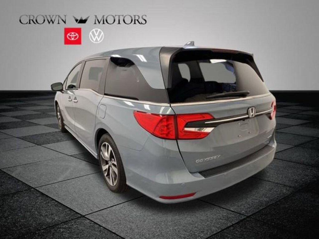 Used 2024 Honda Odyssey Touring Van