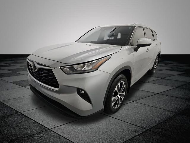 2020 Toyota Highlander XLE photo 3