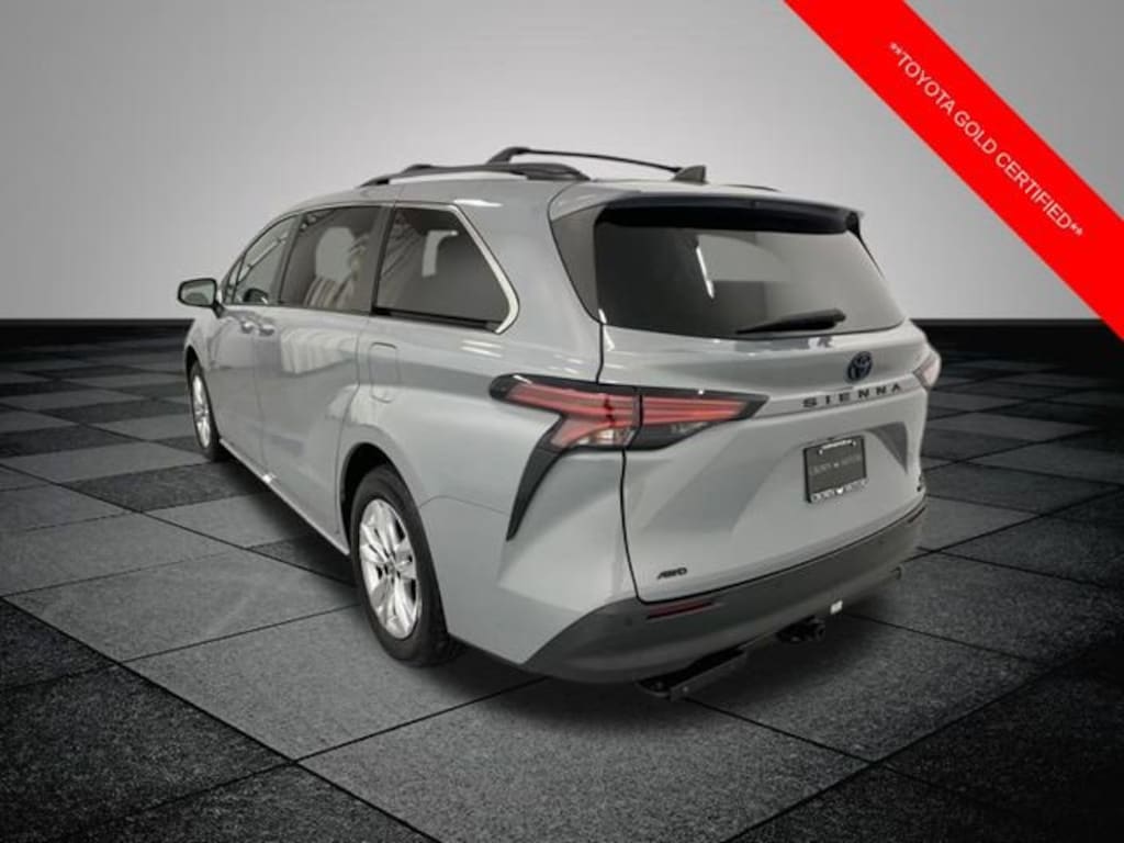 Used 2022 Toyota Sienna Woodland Edition Van Passenger Van