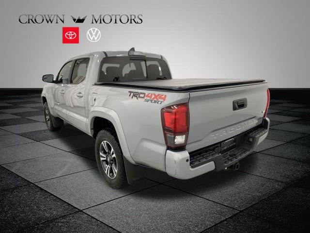 2019 Toyota Tacoma TRD Sport photo 2