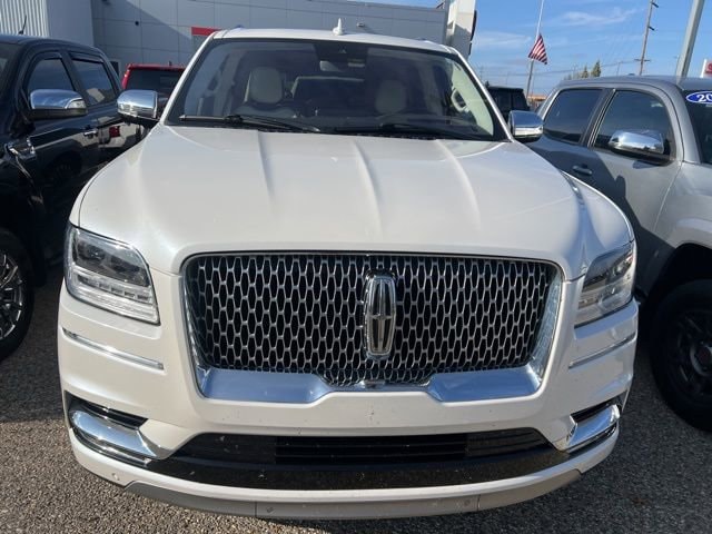2019 Lincoln Navigator Black Label photo 2