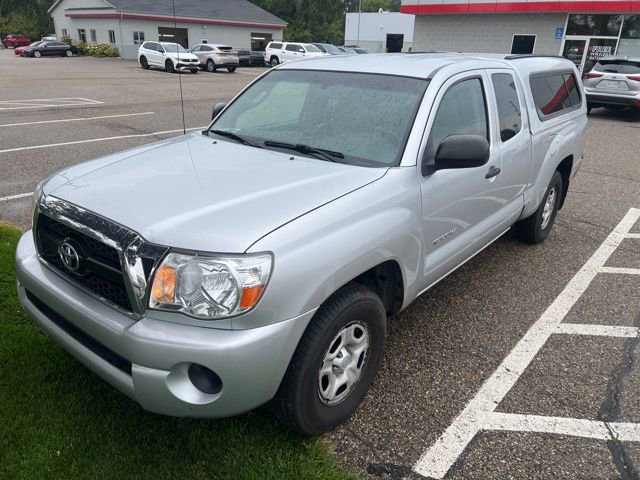 2011 Toyota Tacoma SR5 photo 2