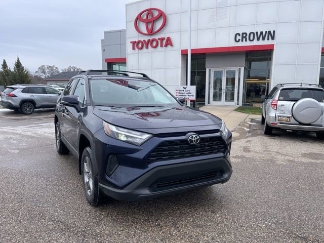 2025 Toyota RAV4 XLE's photo