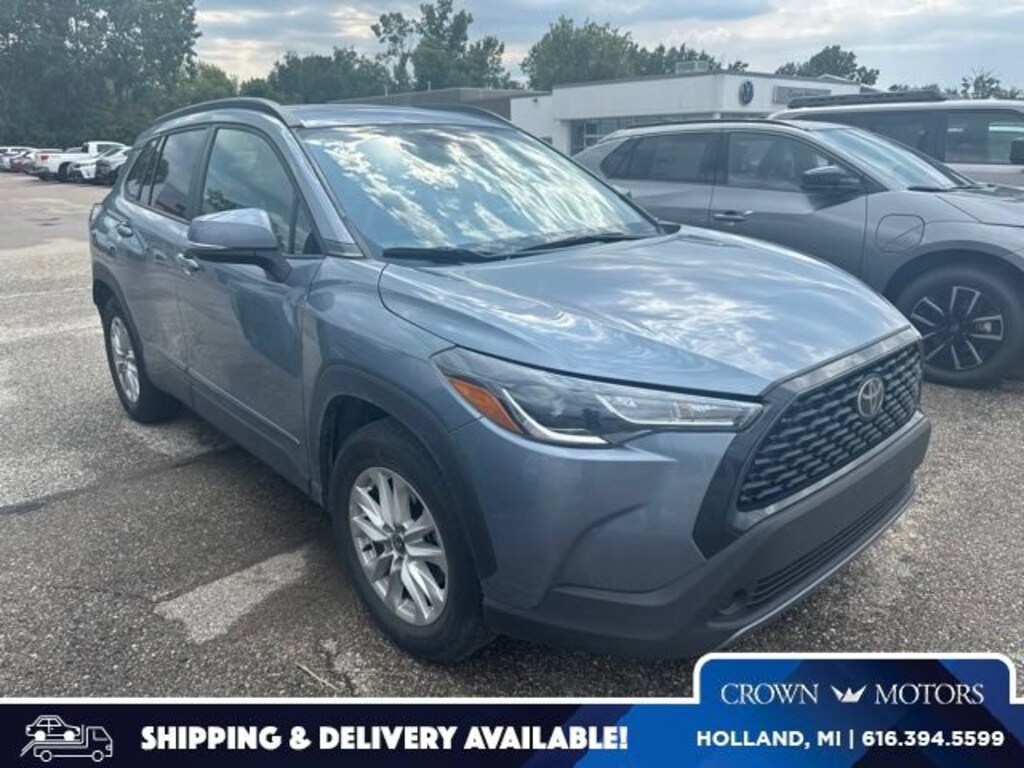 Used 2024 Toyota Corolla Cross LE SUV
