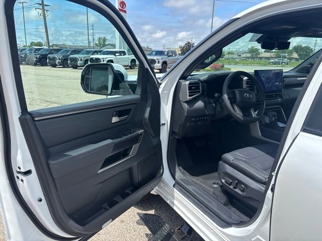 2026 Toyota Tundra Platinum - Photo 14