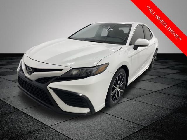 2023 Toyota Camry SE photo 3