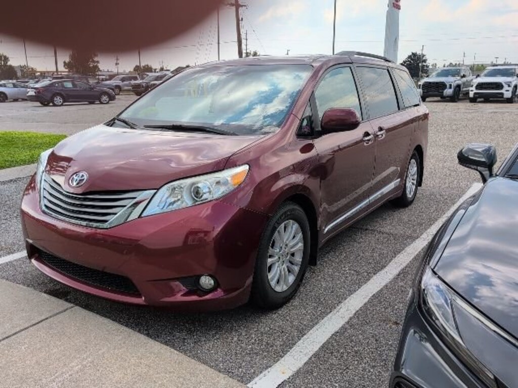Used 2015 Toyota Sienna XLE Van